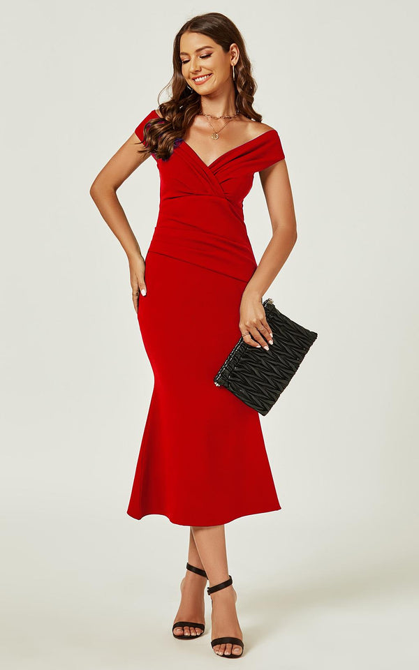 Bardot Pleated Midi Dress In Red