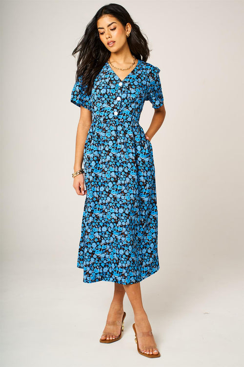 Midi Dresses Tagged "blue floral" FS Collection (London) Midi Dresses Tagged "blue floral" FS Collection (London)