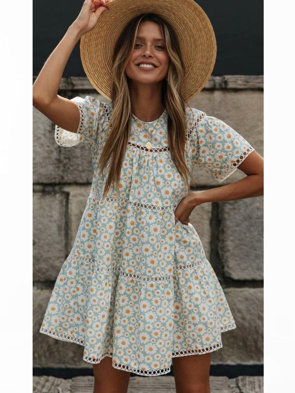 Short Sleeve Tiered Mini Dress In Pale Blue Daisy Floral Print